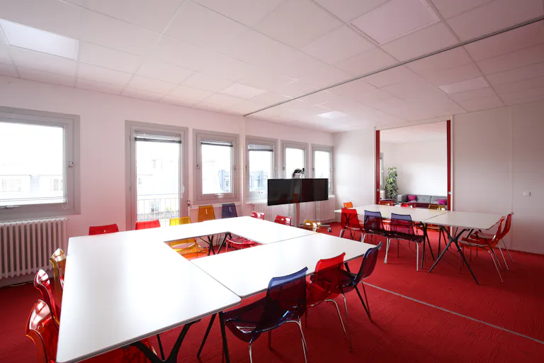 Beautiful Ternes Event Space - Image 3
