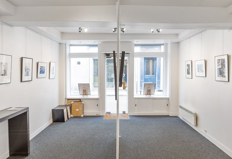 Cozy Gallery in Le Marais - Image 0