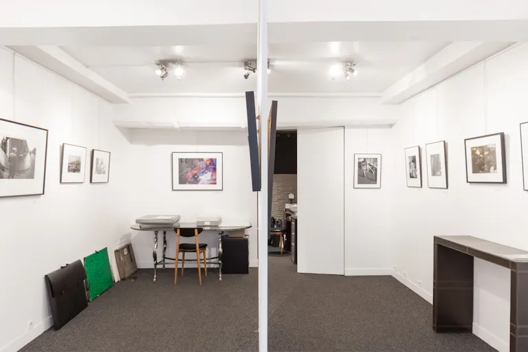 Cozy Gallery in Le Marais - Image 2