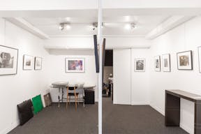 Cozy Gallery in Le Marais - Image 2