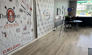 Business Content Office Space - Image 4