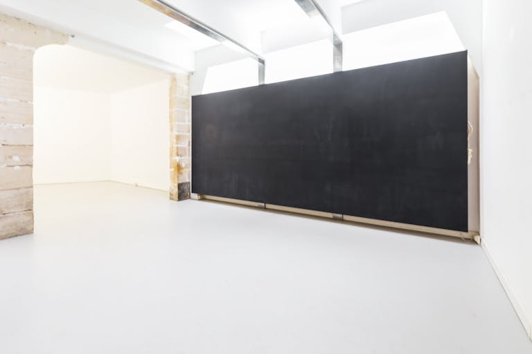 Le Marais Fashion Showroom - Image 1