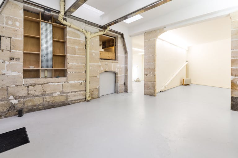 Le Marais Fashion Showroom - Image 2