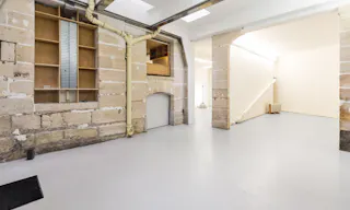 Le Marais Fashion Showroom - Image 2