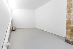 Le Marais Fashion Showroom - Image 6