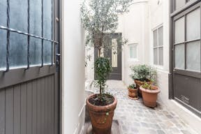 Le Marais Fashion Showroom - Image 20