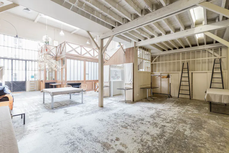 Bright Invalides Studio Showroom - Image 1
