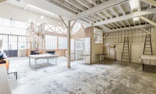 Bright Invalides Studio Showroom - Image 1