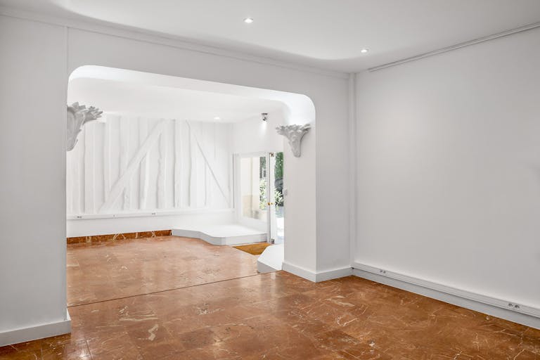 Showroom Space in Paris 6th - Image 3