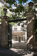 Showroom Space in Paris 6th - Image 4