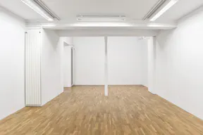 Upscale Showroom in Le Marais - Image 2