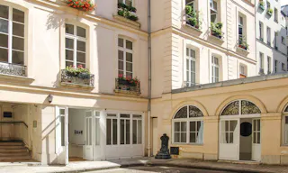Upscale Showroom in Le Marais - Image 4