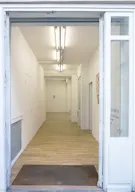 Upscale Showroom in Le Marais - Image 6