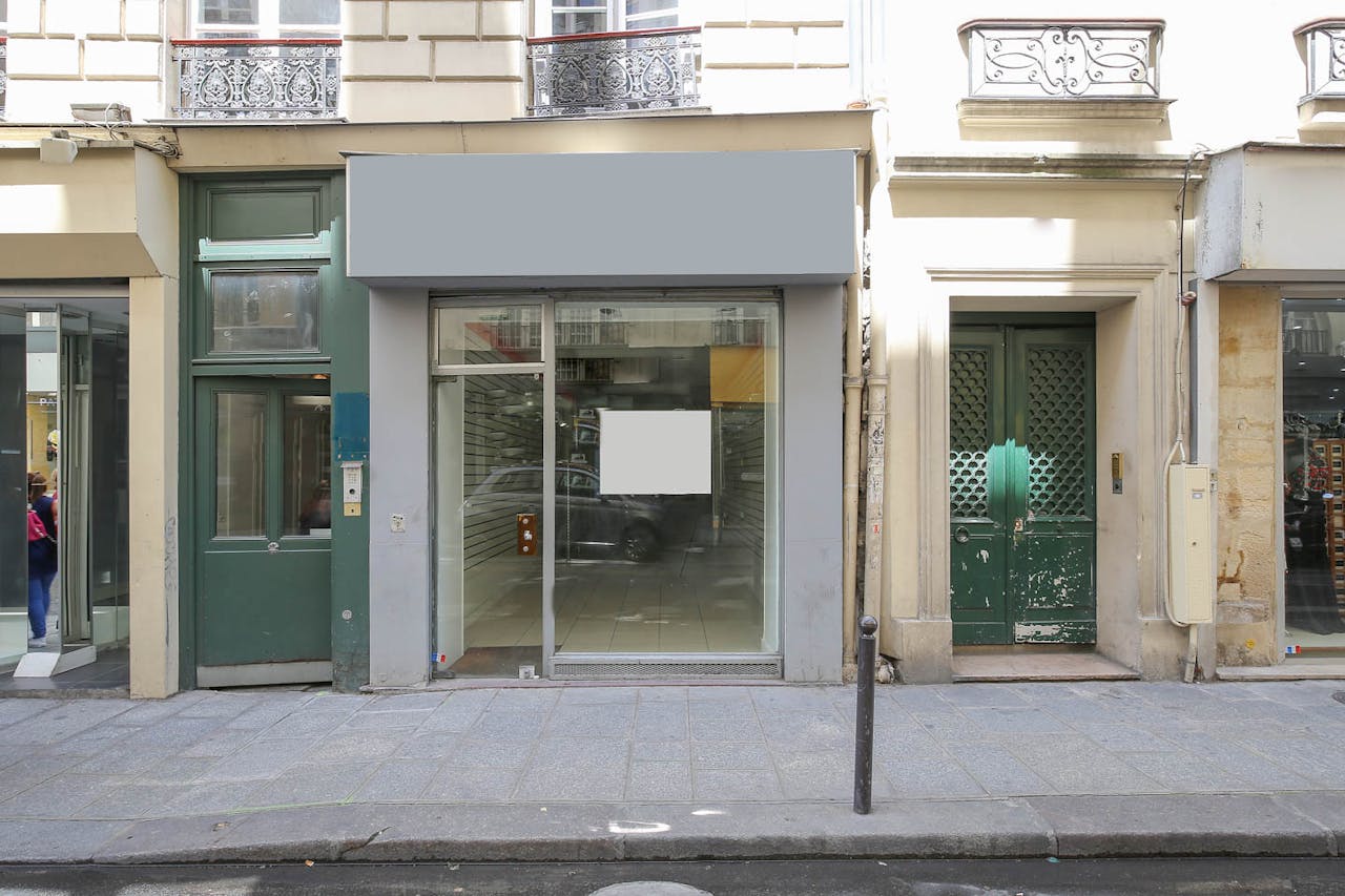 Compact Retail Space Near Sentier - Image 2