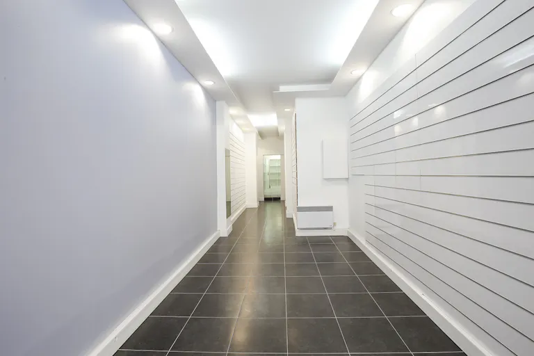 Grands Boulevards Retail Space - Image 2