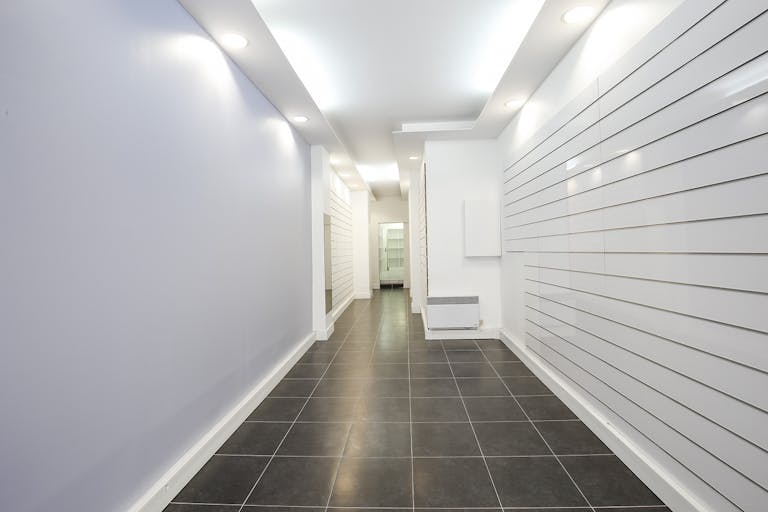 Grands Boulevards Retail Space - Image 2