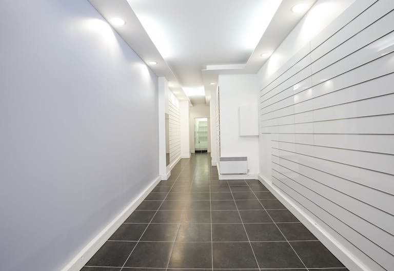 Grands Boulevards Retail Space - Image 2