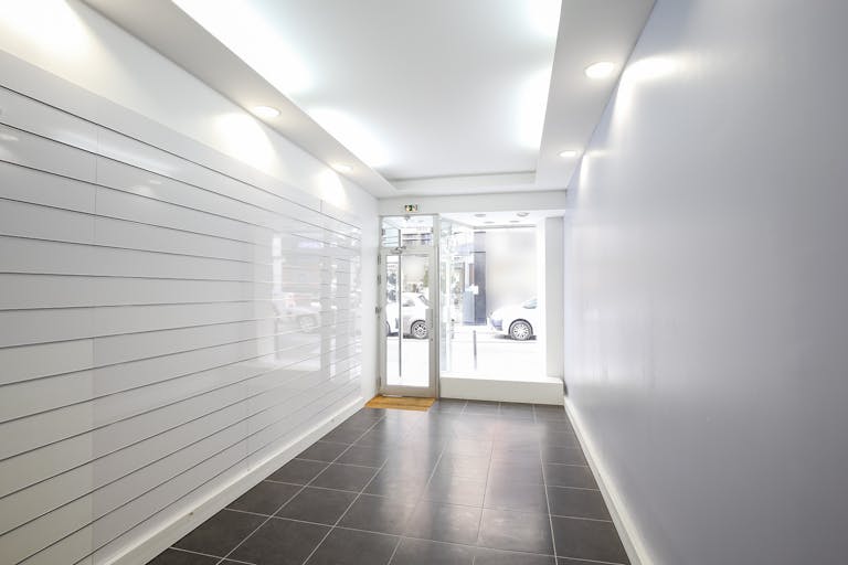 Grands Boulevards Retail Space - Image 3