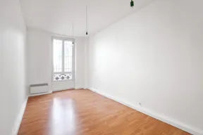 Modern Loft Event Space in Sentier - Image 3