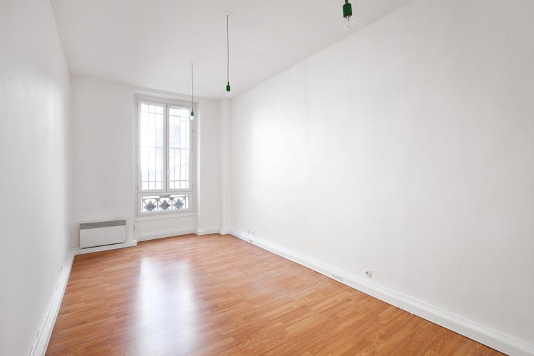 Modern Loft Event Space in Sentier - Image 3