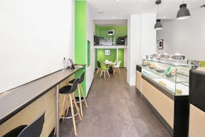 Food Retail Space in Châtelet - Image 0