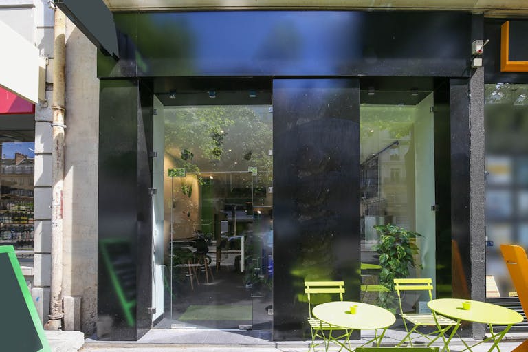 Food Retail Space in Châtelet - Image 4