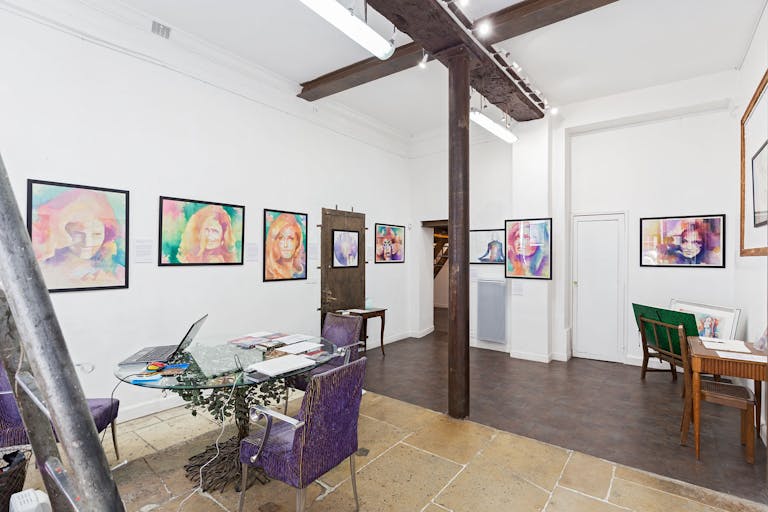 Unique Le Marais Gallery Space - Image 1