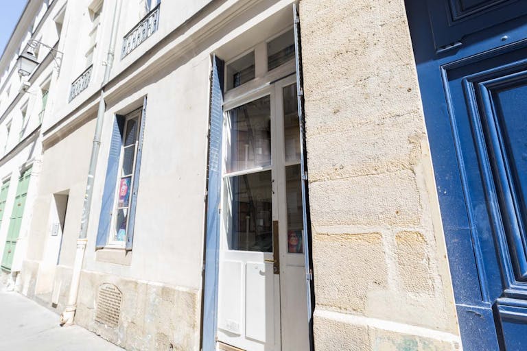 Unique Le Marais Gallery Space - Image 4