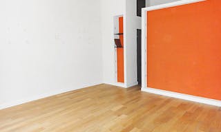 Retail Space in Chic Palais-Royal - Image 1