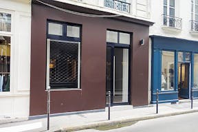 Retail Space in Chic Palais-Royal - Image 3