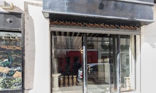 Rustic Gallery in Le Marais - Image 4