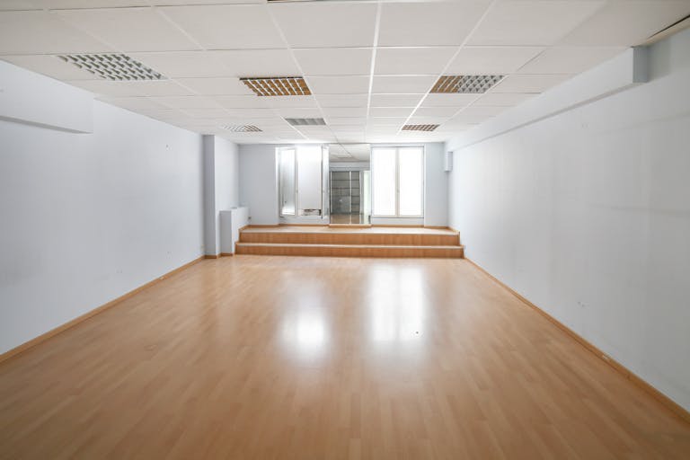 Saint-Denis Retail Space - Image 2