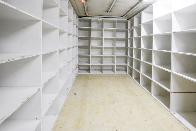 Saint-Denis Retail Space - Image 3