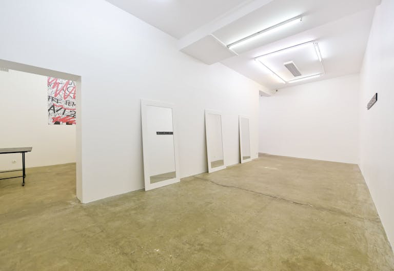 Le Marais Showroom Gallery - Image 1