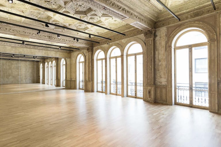 Loft Space Near Place Vendôme - Image 1