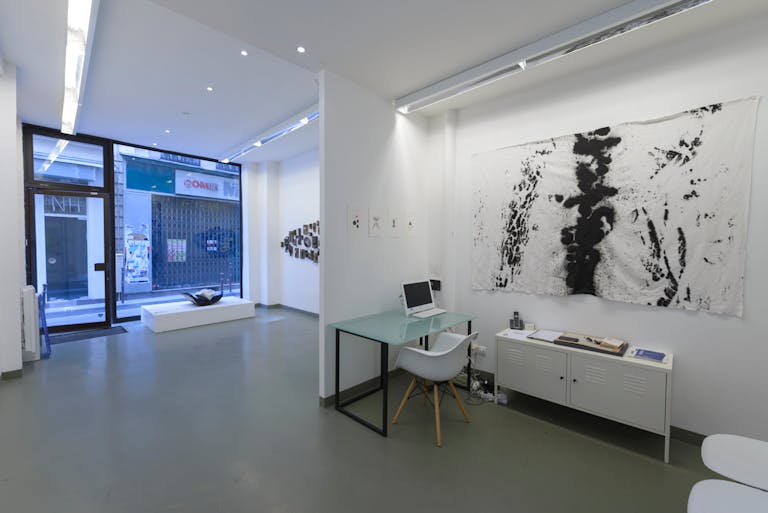 Le Marais Gallery Showroom - Image 2