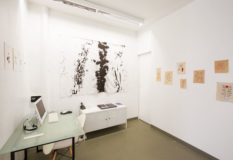 Le Marais Gallery Showroom - Image 3