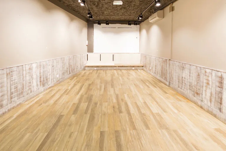 Restaurant Space in Pigalle - Image 1