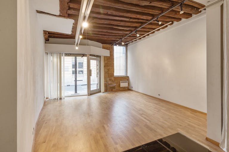 Lovely Boutique in Paris 6th - Image 0