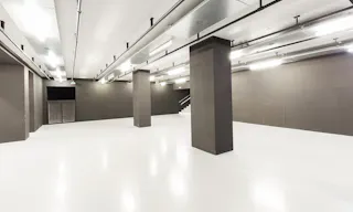 Exhibition Space in Réaumur - Image 2