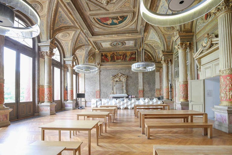 Incredible Loft Space in the 3rd - Image 0