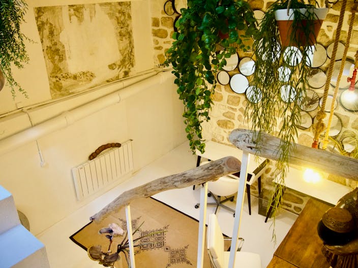 Unique Space in Paris 10th - Image 0