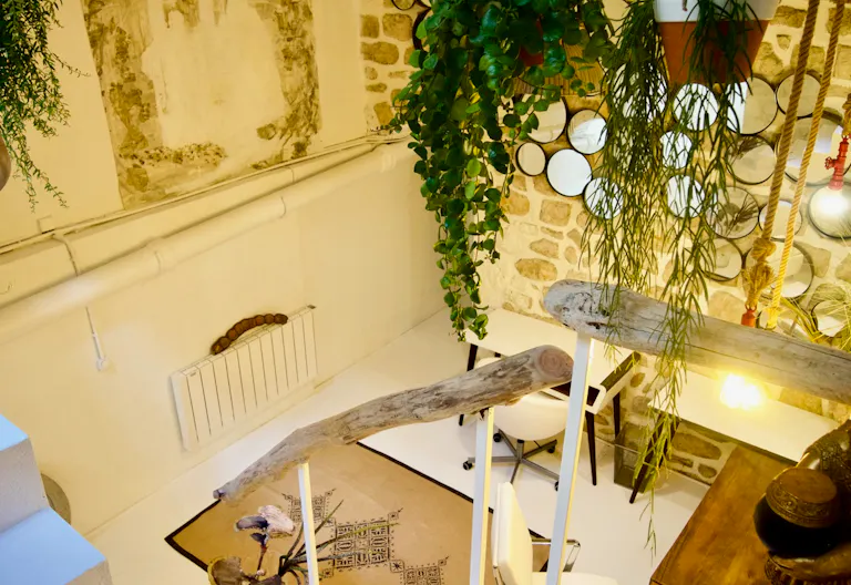 Unique Space in Paris 10th - Image 0