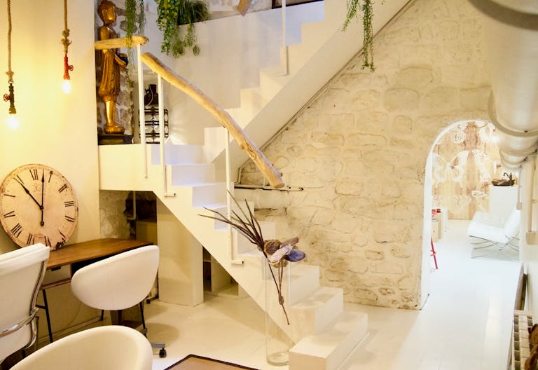 Unique Space in Paris 10th - Image 2