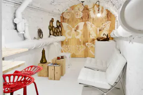 Unique Space in Paris 10th - Image 3
