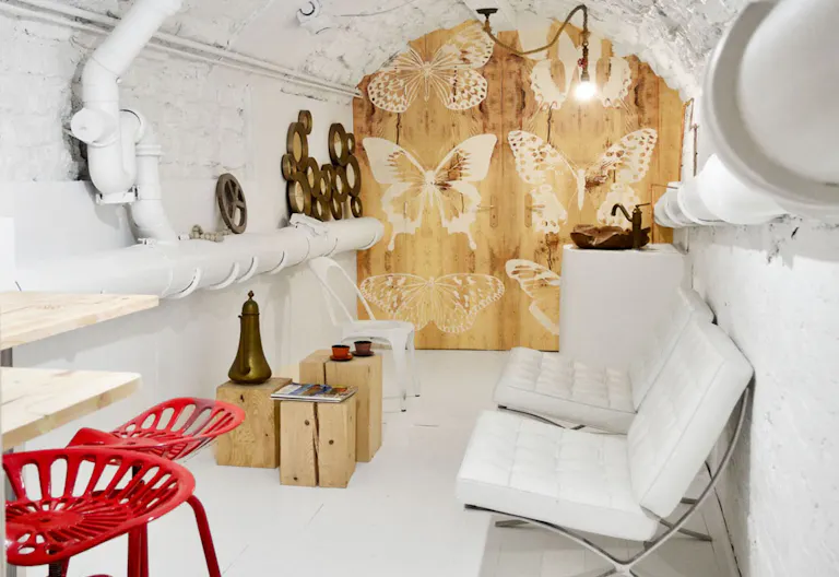 Unique Space in Paris 10th - Image 3