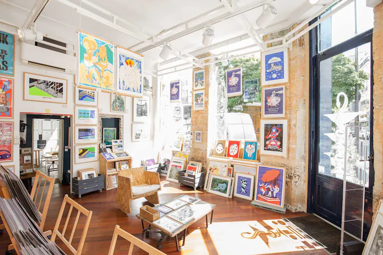 Pop-Up Shop Near République - Image 1
