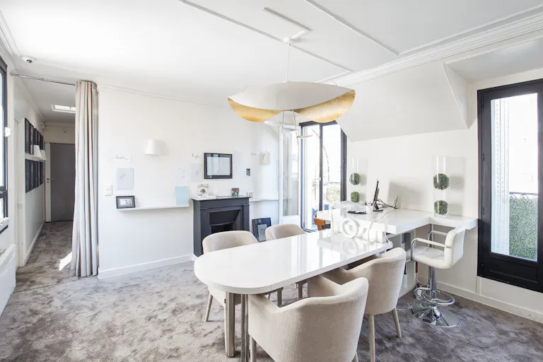 Modern Opéra Loft Space - Image 1