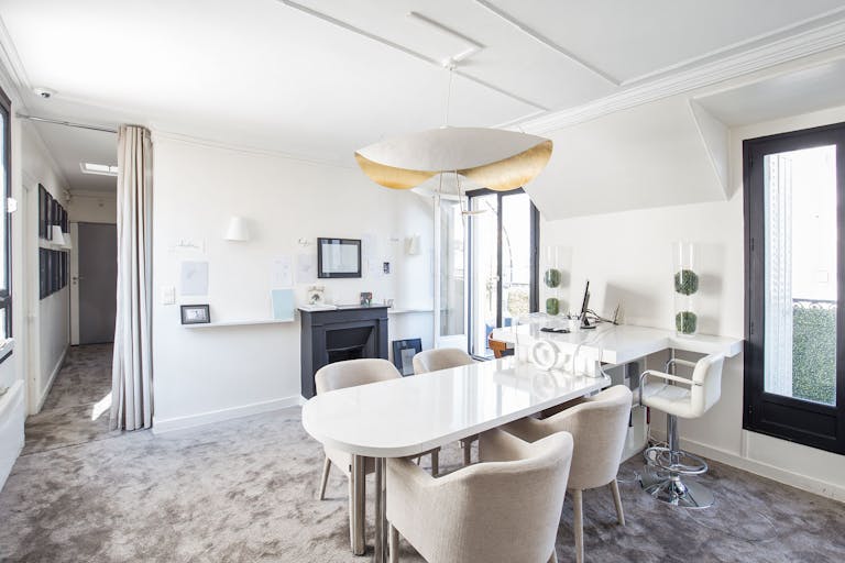 Modern Opéra Loft Space - Image 1