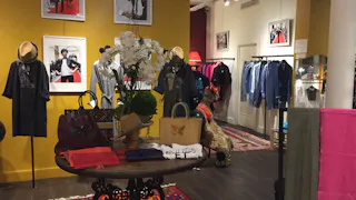 Retail Space in Palais Royal - Image 2